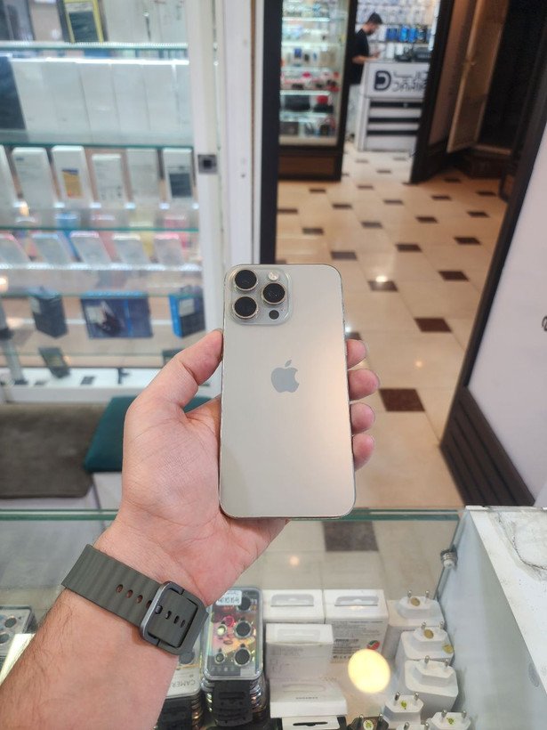 گوشی موبایل آیفون 15 MAX PRO کارکرده با حافظه 256 گیگابایت با رجیستر 90% CHA دوسیم