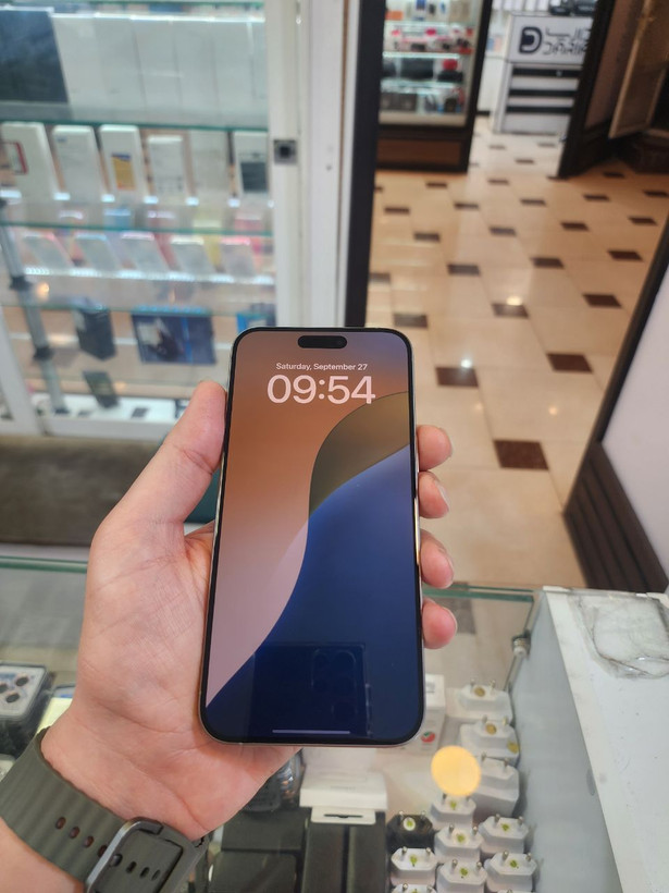 گوشی موبایل آیفون 15 MAX PRO کارکرده با حافظه 256 گیگابایت با رجیستر 90% CHA دوسیم