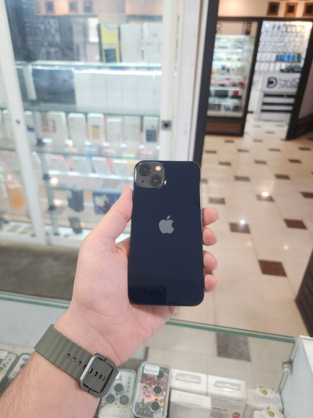 گوشی موبایل آیفون 13 کارکرده با حافظه ۱۲۸ گیگابایت مشکی 80% تمیز در حد