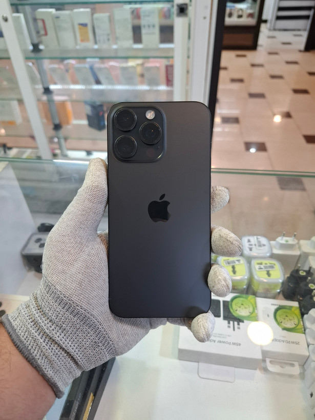 گوشی موبایل اپل iPhone 15 Pro Max کارکرده رنگ مشکی | 256 گیگابایت | پارت نامبر ZAA باتری 88% بدون رجیستر