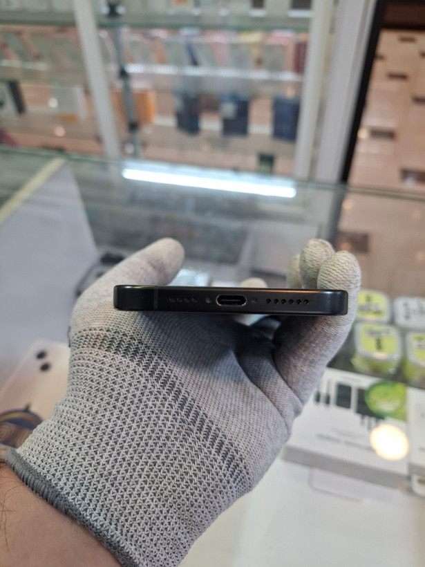 گوشی موبایل اپل iPhone 15 Pro Max کارکرده رنگ مشکی | 256 گیگابایت | پارت نامبر ZAA باتری 88% بدون رجیستر