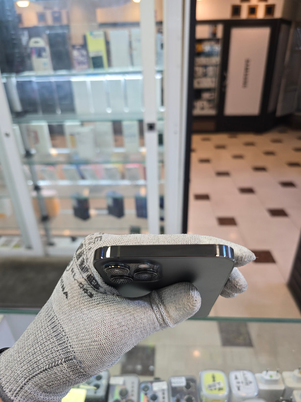 گوشی موبایل اپل آیفون 12 پرو مکس 256 گیگ ZAA دو سیمکارت | مشکی | کارکرده | باتری 81% | باز نشده | بدنه تمیز