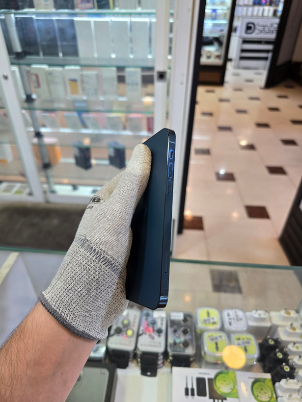 گوشی موبایل اپل iPhone 12 Pro حافظه 256 گیگ آبی پارت نامبر zaa کارکرده | رجیستر شده | سلامت باتری 74% استوک
