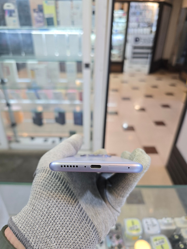 شیائومی Redmi Note 15 ظرفیت 256 گیگ رم 8 گیگ بنفش ۲ هفته کارکرده