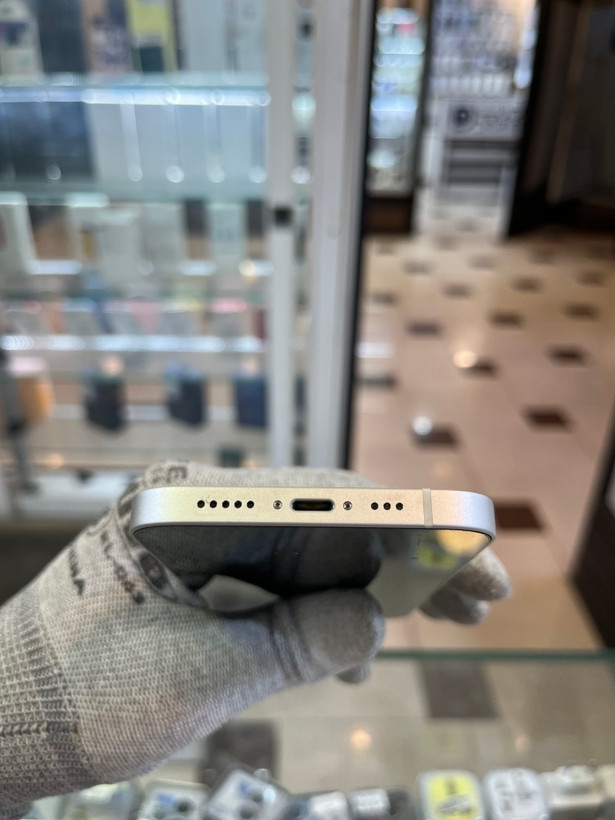 گوشی موبایل اپل iPhone 12 128GB | سفید | کارکرده | باتری 79٪