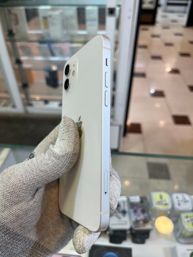 گوشی موبایل اپل iPhone 12 128GB | سفید | کارکرده | باتری 79٪