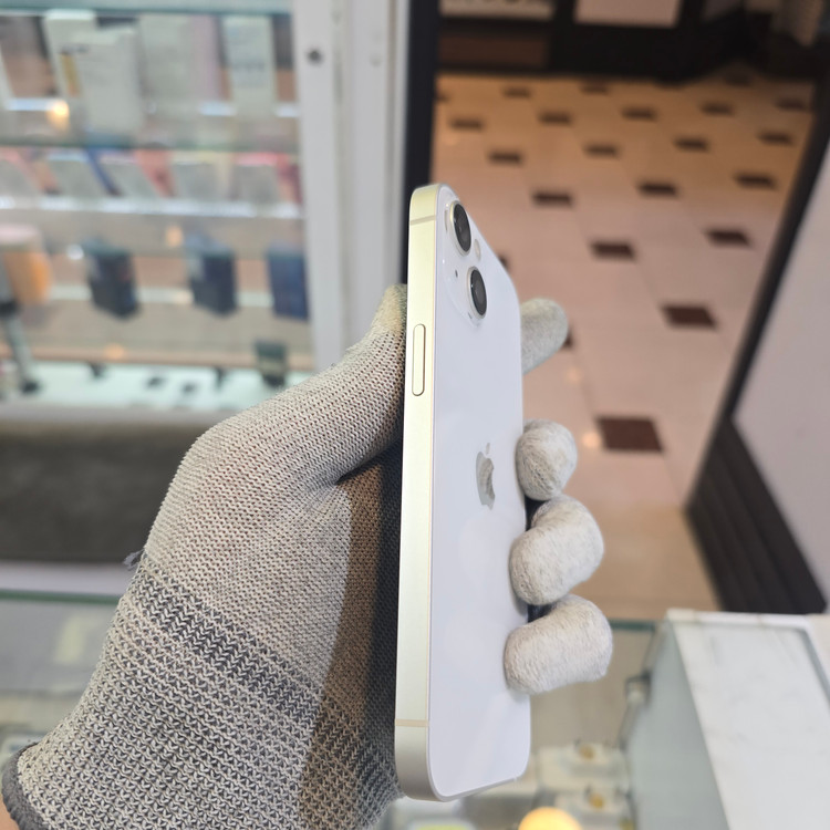 گوشی موبایل آیفون 13 کارکرده با حافظه 128 گیگابایت سفید 76% تمیز در حد دوسیم CH با ضمانت یک هفتهای✅️