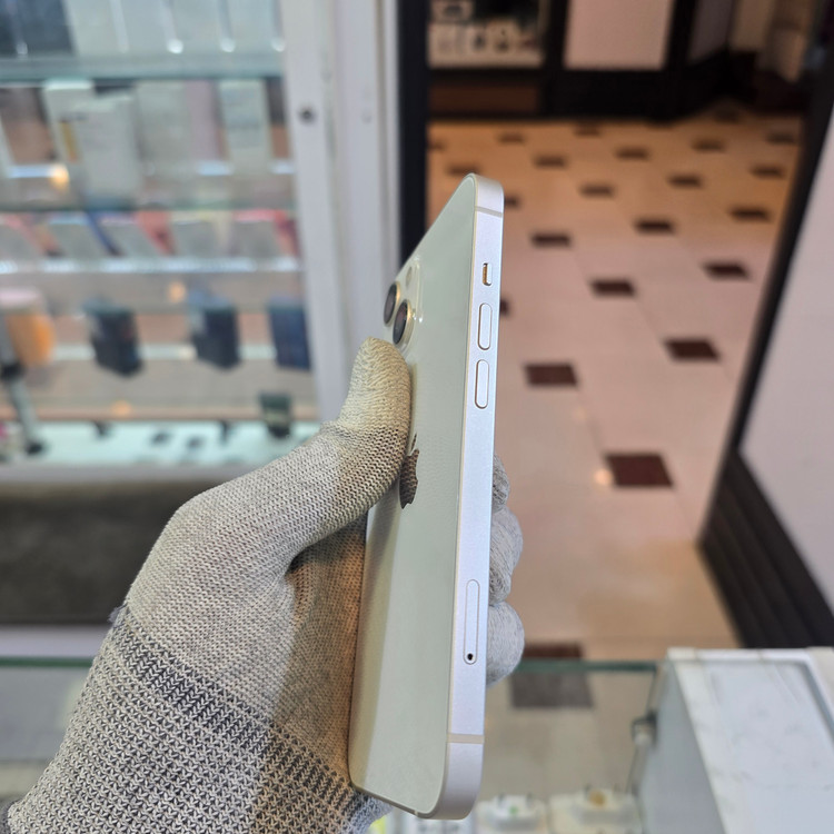 گوشی موبایل آیفون 13 کارکرده با حافظه 128 گیگابایت سفید 78% تمیز در حد دوسیم CH با ضمانت یک هفتهای✅️