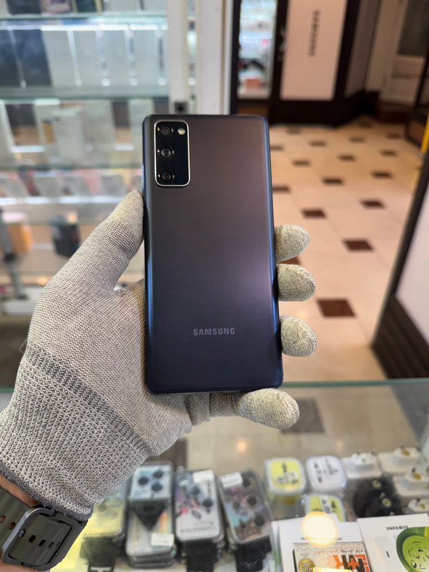 گوشی سامسونگ Galaxy S20 FE کارکرده 128GB رم 6GB مشکی باتری تعویض