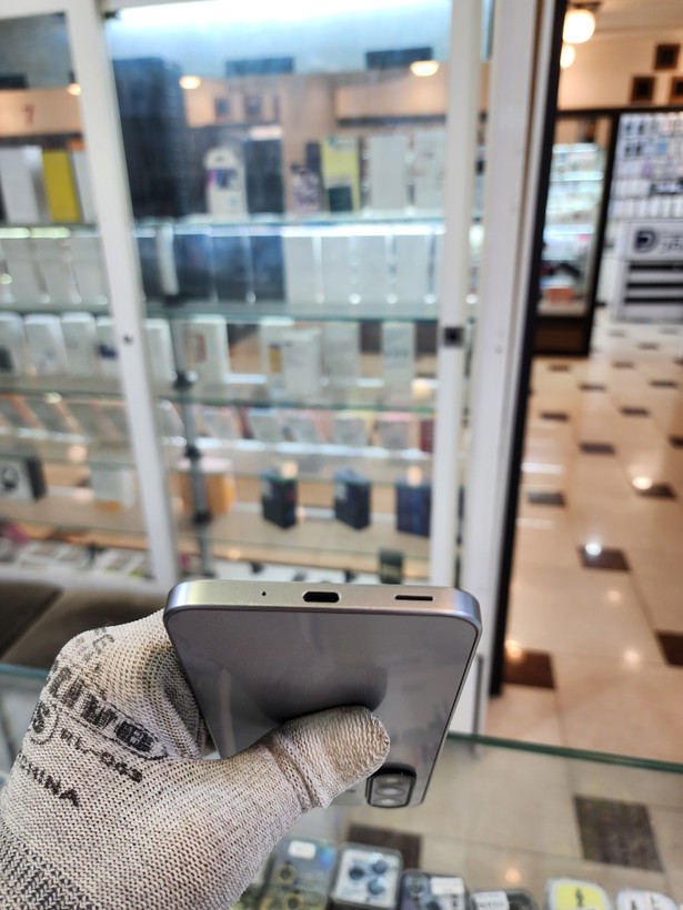 گوشی موبایل سامسونگ کارکرده مدل GALAXY A17 4G با ظرفیت حافظه ی 128 گیگابایت و ظرفیت رم 4 گیگابایت رنگ نچرال